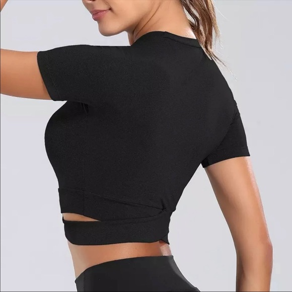 Black Shorts Sleeve Workout Crop Top - Picture 2 of 10